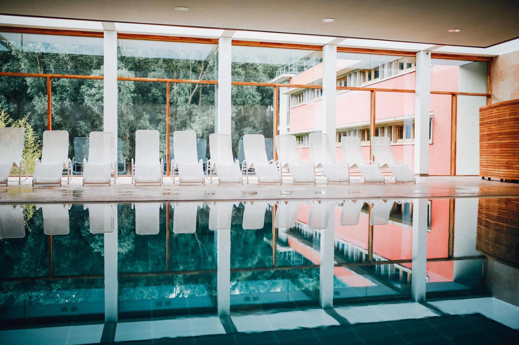 Ostseehotel Дирхаген Экстерьер фото